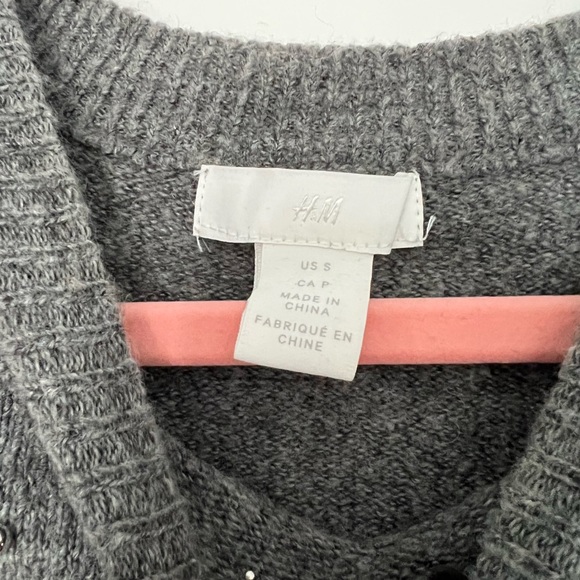 Sweater H&M with pearls and stones decorations - Picture 3 of 3